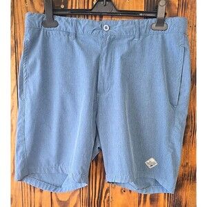 Trunks Surf & Swim Co.Men's 7" Land to Water Hybrid Shorts Blue, Size 32
